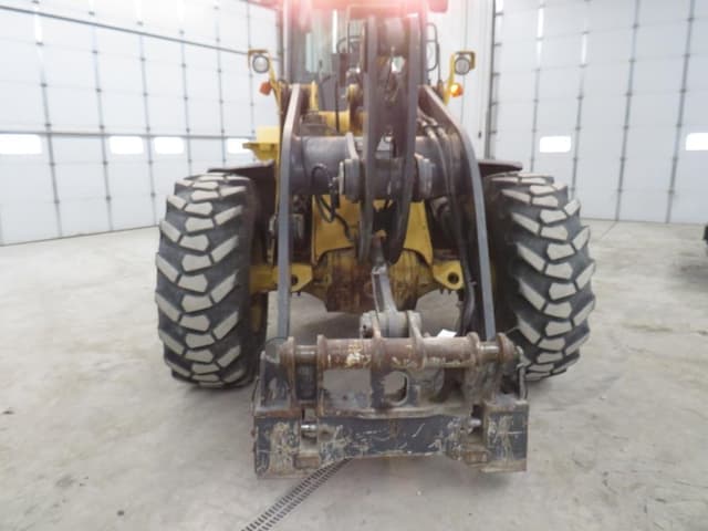 Image of John Deere 624K equipment image 2