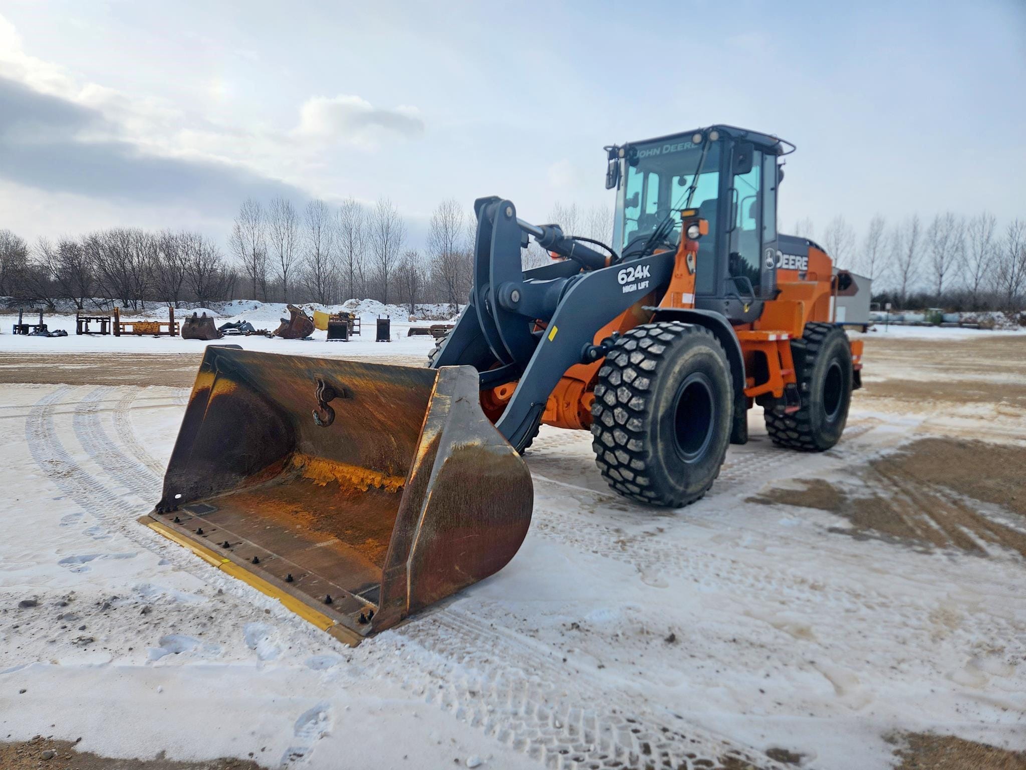 2013 John Deere 624K Equipment Image0