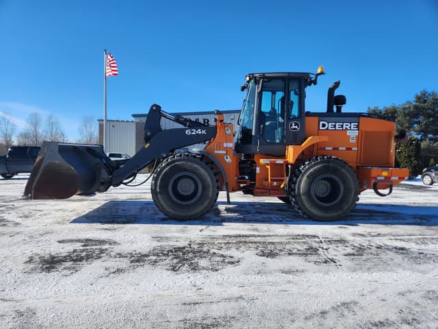 Image of John Deere 624K equipment image 1