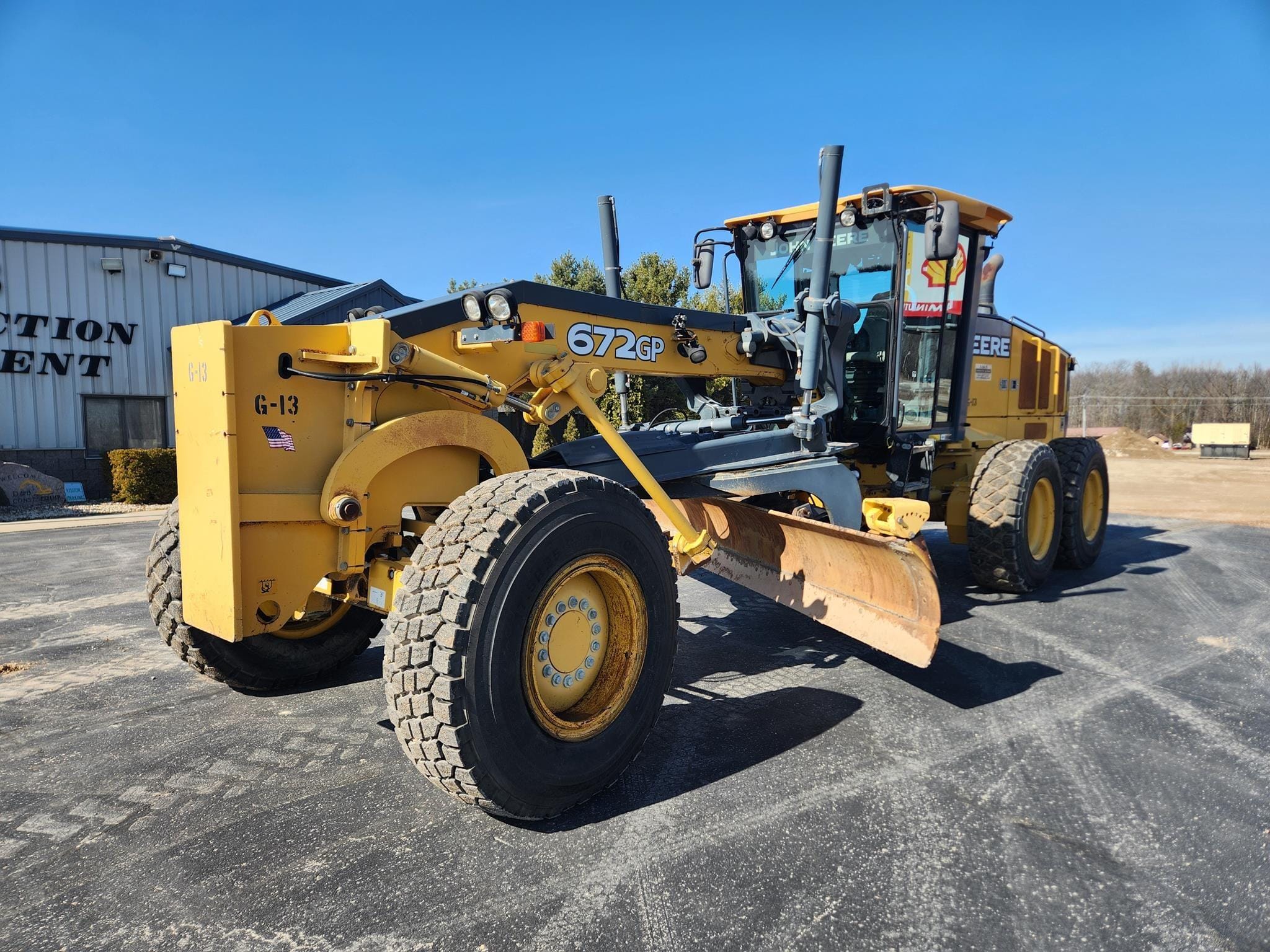 2013 John Deere 672GP Equipment Image0