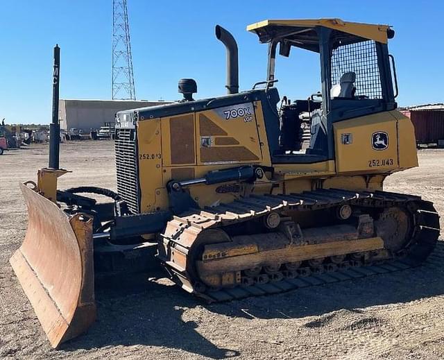 Image of John Deere 700K LGP equipment image 2