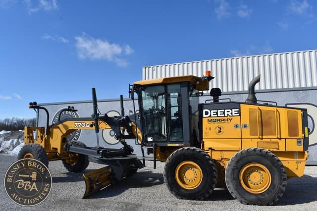 Image of John Deere 770G equipment image 4