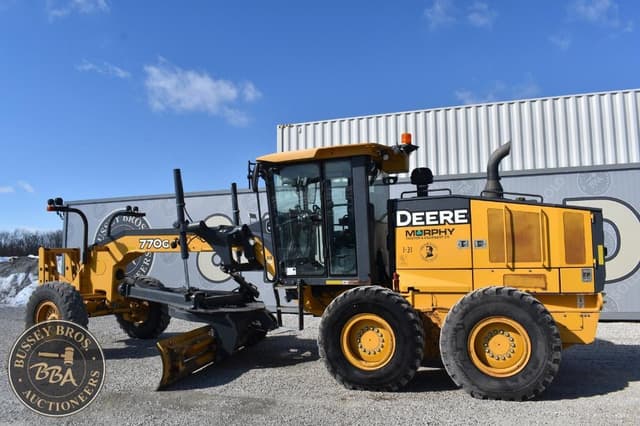 Image of John Deere 770G equipment image 3