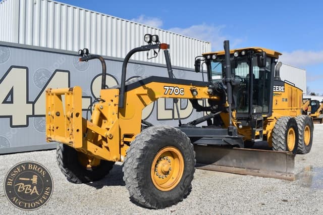 Image of John Deere 770G equipment image 1
