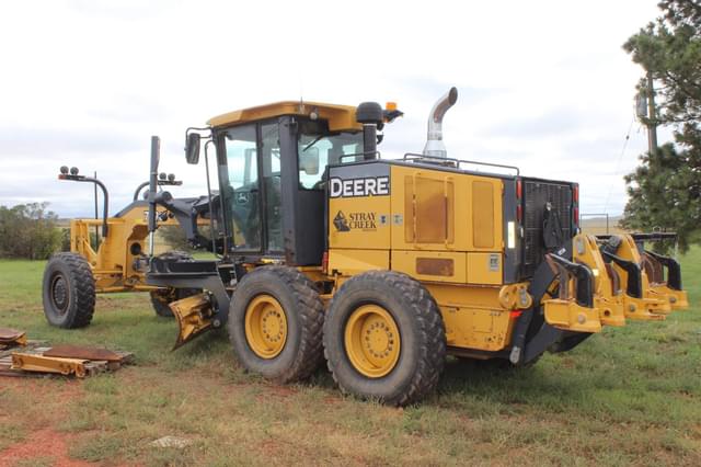 Image of John Deere 772G equipment image 1
