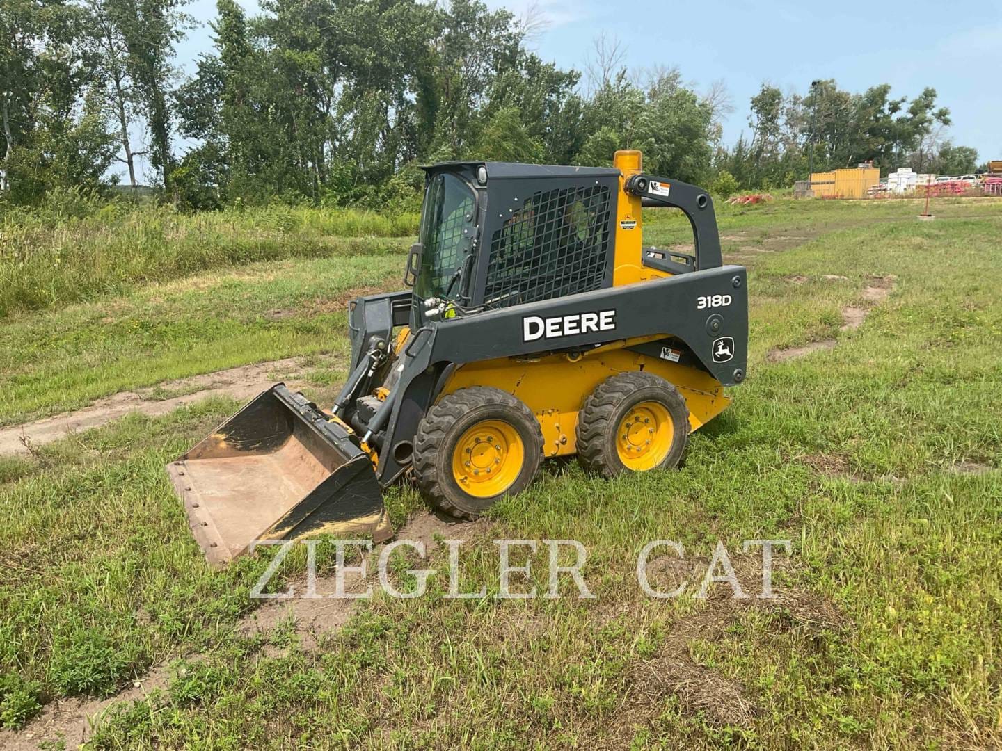 2013 John Deere 318D Equipment Image0
