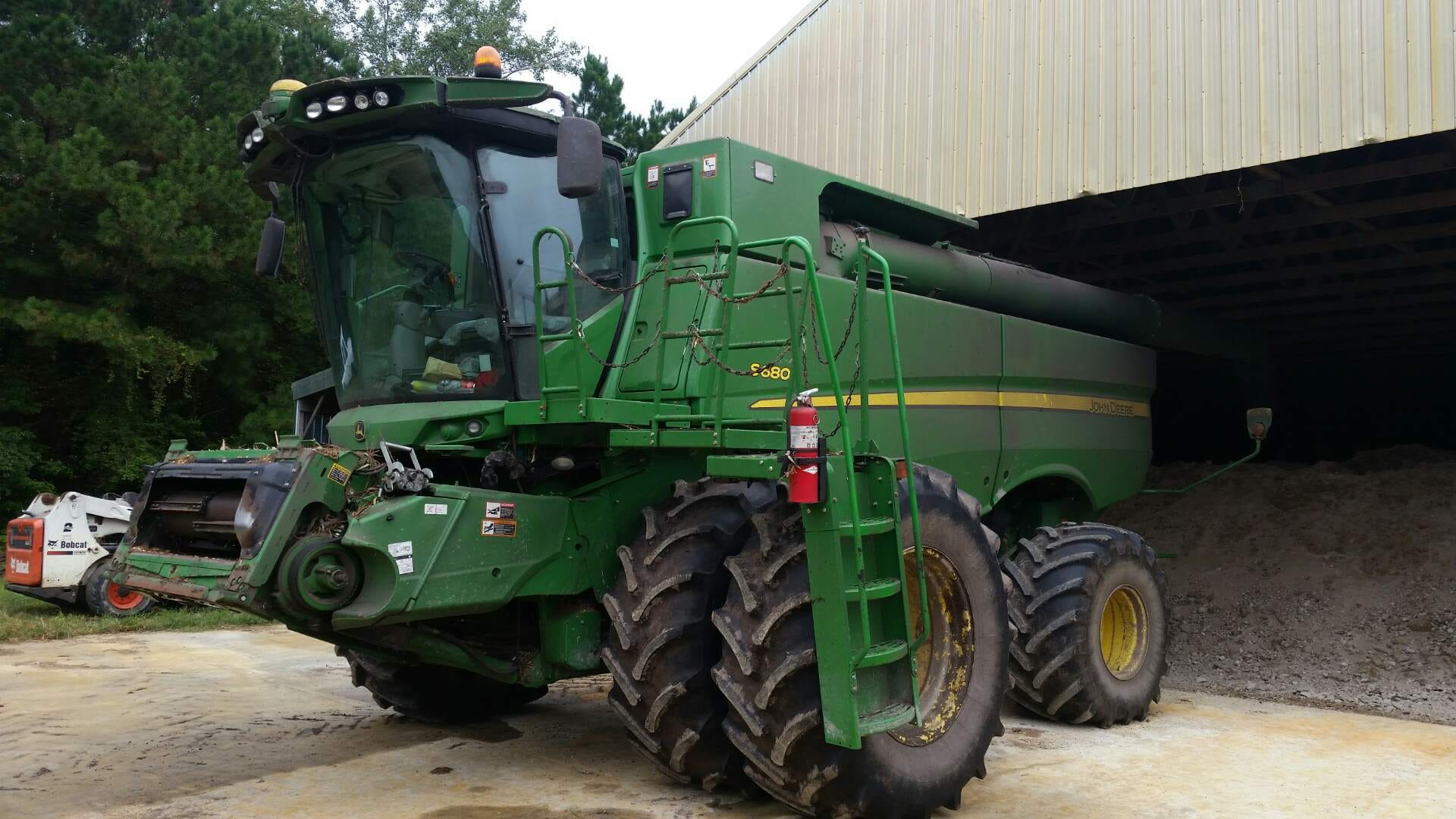 Main image John Deere S680