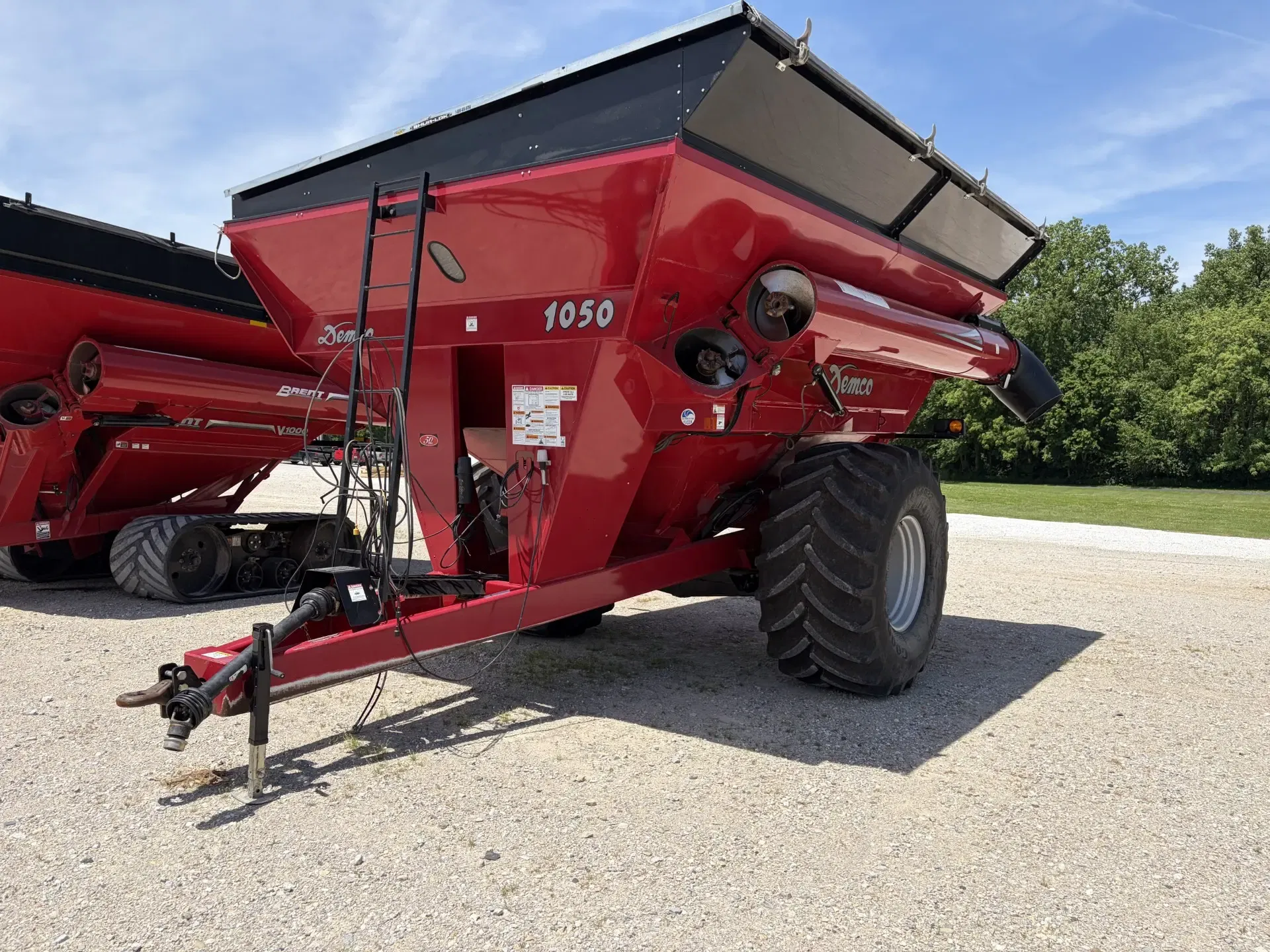 2013 Demco 1050 Equipment Image0