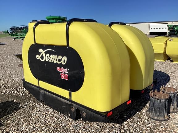 Image of Demco Side Quest equipment image 3