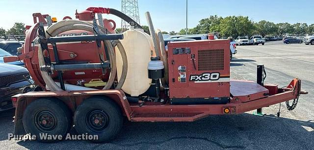 Image of Ditch Witch FX30 equipment image 3