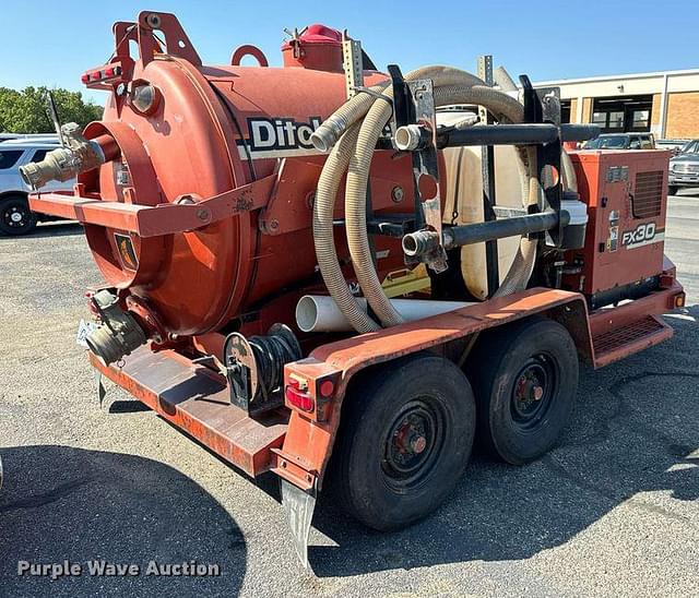 Image of Ditch Witch FX30 equipment image 4