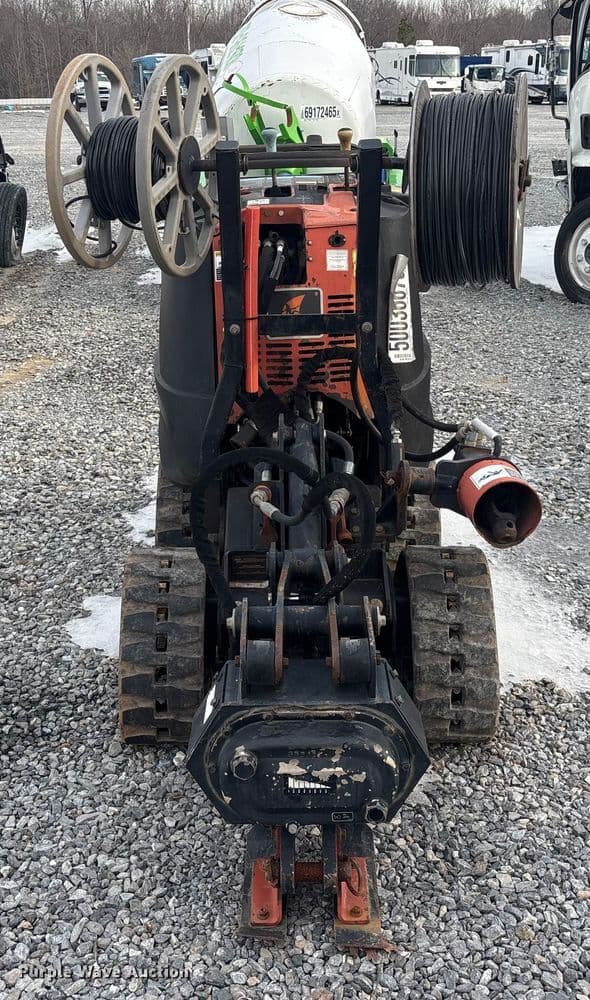 Image of Ditch Witch R300 equipment image 1