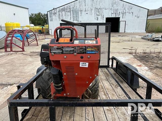 Image of Ditch Witch RT12 equipment image 2