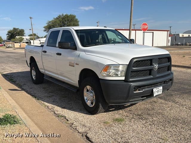 Image of Dodge Ram 2500 equipment image 2
