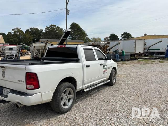 Image of Dodge Ram 1500 equipment image 4