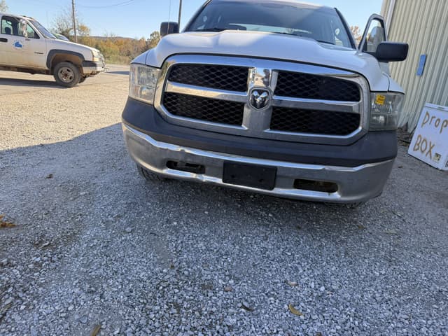 Image of Dodge Ram 1500 equipment image 4