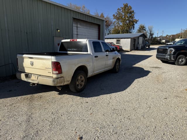 Image of Dodge Ram 1500 equipment image 2
