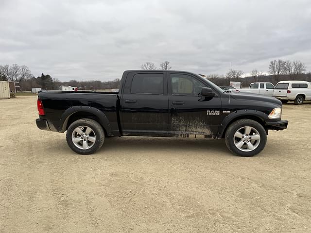 Image of Dodge Ram 1500 equipment image 3