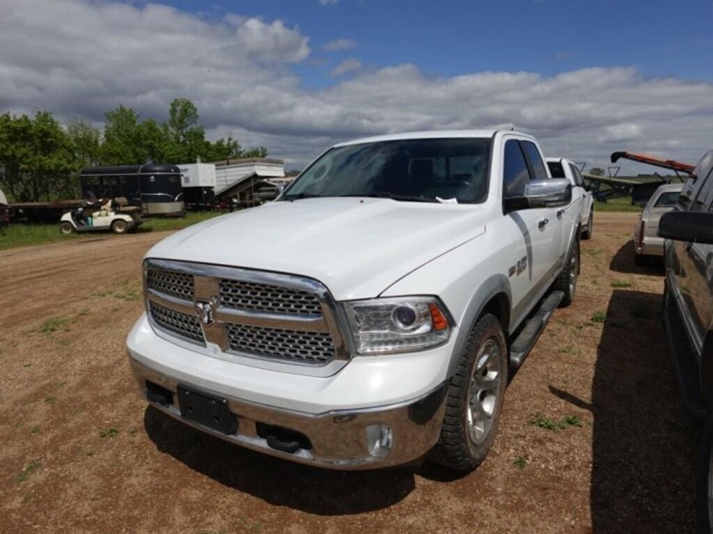 2013 Dodge Ram 1500 Equipment Image0
