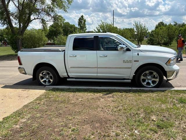 Image of Dodge Ram 1500 equipment image 4