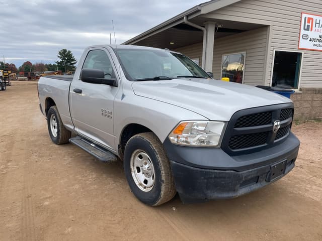 Image of Dodge Ram 1500 equipment image 2