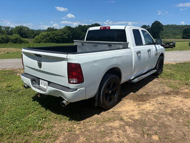 Image of Dodge Ram 1500 equipment image 4