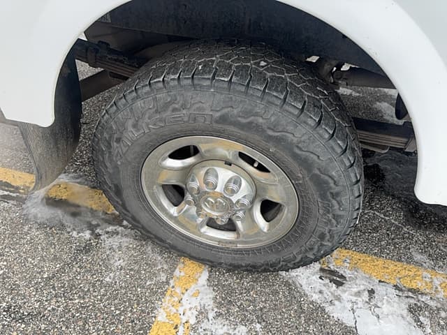 Image of Dodge Ram 2500 equipment image 4