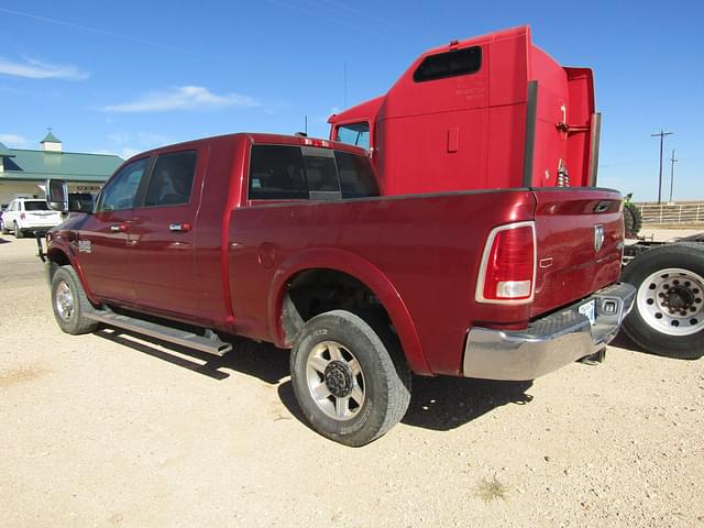 Image of Dodge Ram 2500HD equipment image 4