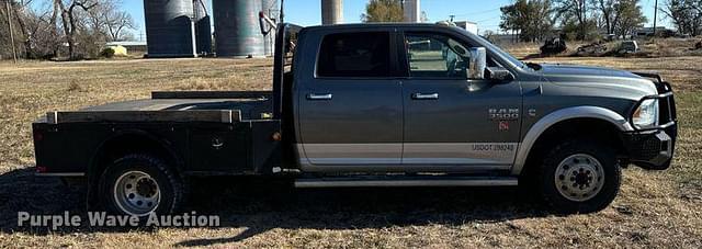 Image of Dodge Ram 3500 equipment image 3