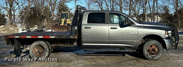 Image of Dodge Ram 3500 equipment image 3