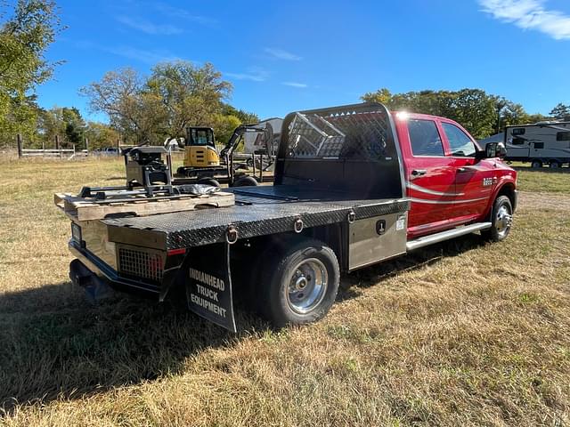 Image of Dodge Ram 3500 equipment image 3