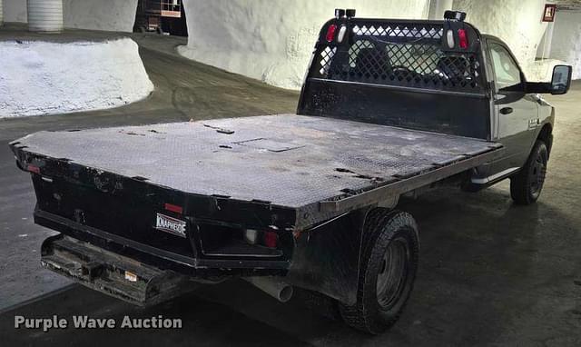 Image of Dodge Ram 3500 equipment image 3