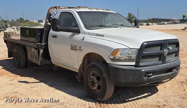 Image of Dodge Ram 3500HD equipment image 2