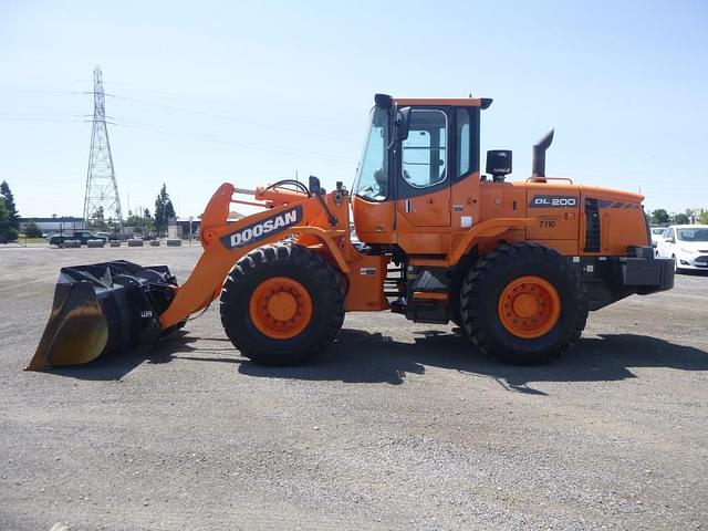 Image of  Doosan DL200 equipment image 4