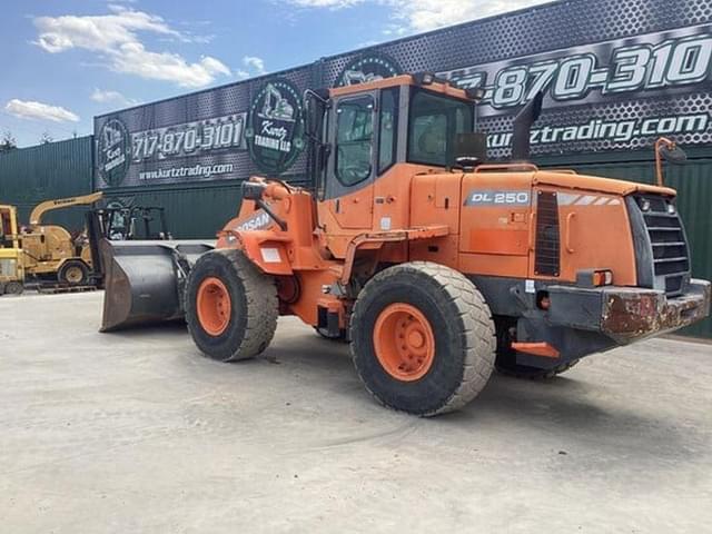 Image of  Doosan DL250 equipment image 1