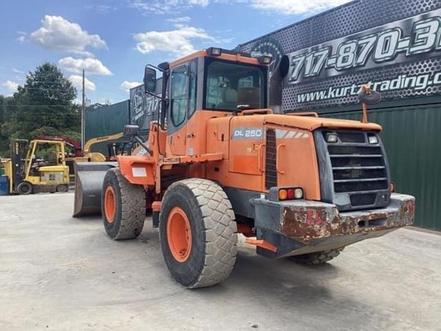 Image of  Doosan DL250 equipment image 2