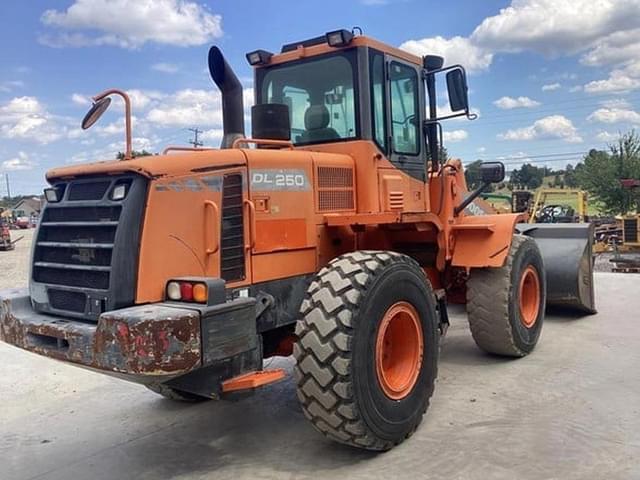 Image of  Doosan DL250 equipment image 4