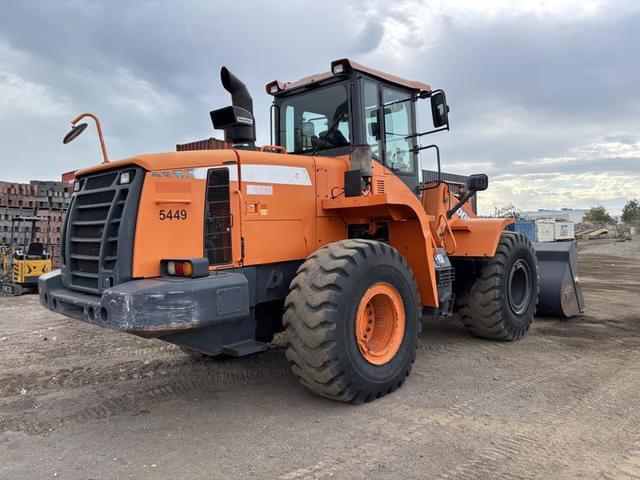 Image of Doosan DL300-3 equipment image 2