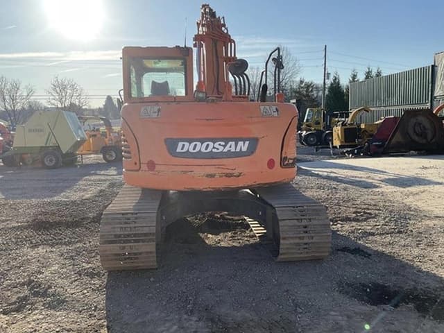 Image of  Doosan DX140LCR-3 equipment image 2