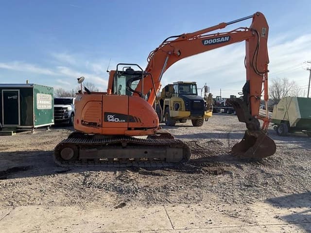 Image of  Doosan DX140LCR-3 equipment image 4