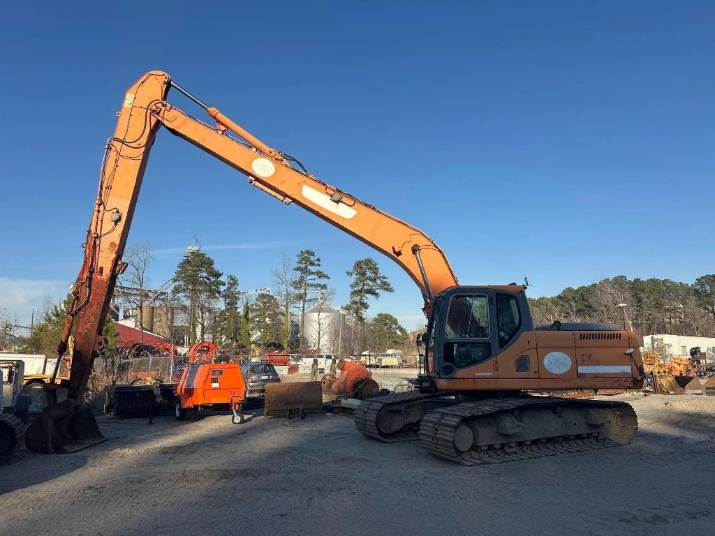 2013  Doosan DX225LC Equipment Image0