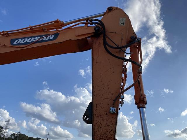 Image of  Doosan DX420LC-3 equipment image 4