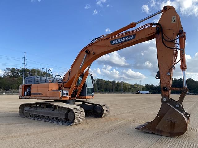 Image of  Doosan DX420LC-3 equipment image 3