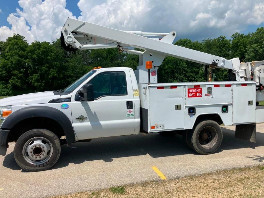 2013 Ford F-550 Image