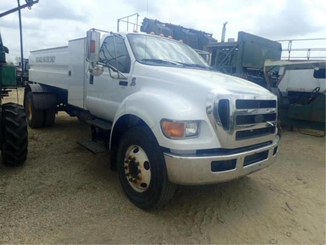 Image of Ford F-350 equipment image 1