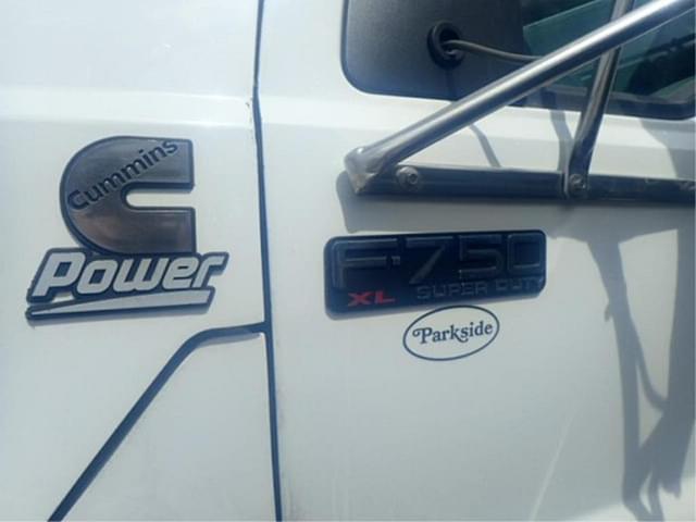 Image of Ford F-350 equipment image 4