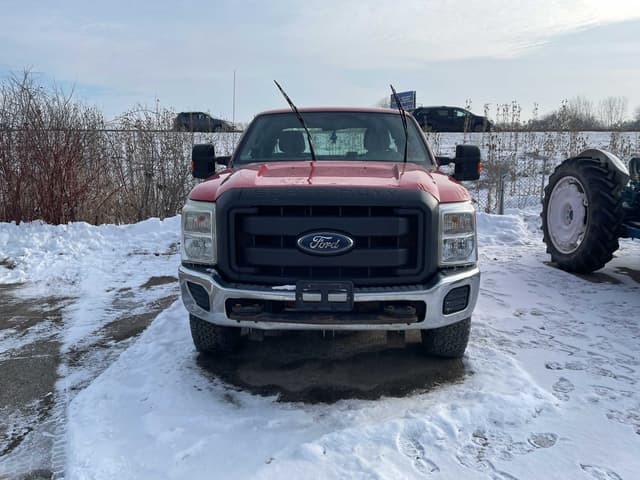Image of Ford F-250 equipment image 1