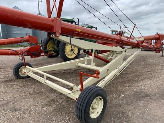 Image of Farm King 1684 equipment image 2