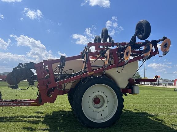 Image of Farm King 2460 equipment image 3