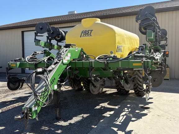 2013 Fast 8224 Equipment Image0